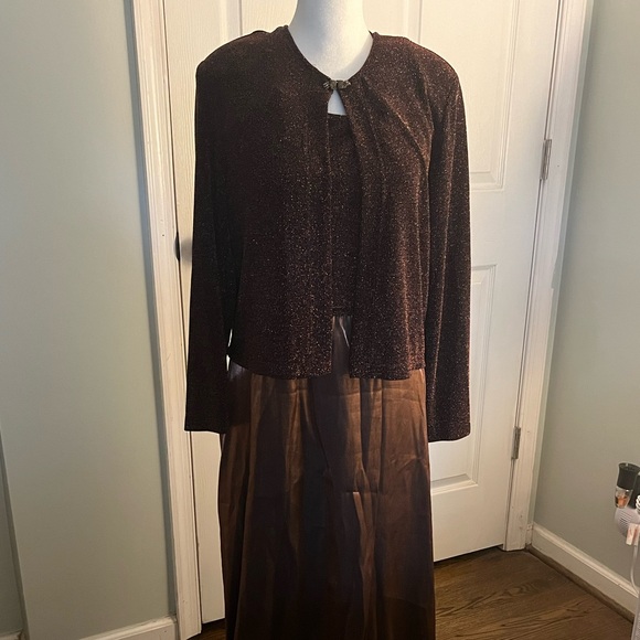 Bronze Elegant Dress Set - Picture 1 of 4